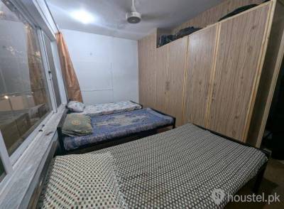 JR ACCOMMODATIONS Boys Hostel in Lahore with Mess, WiFi from PKR 11,000