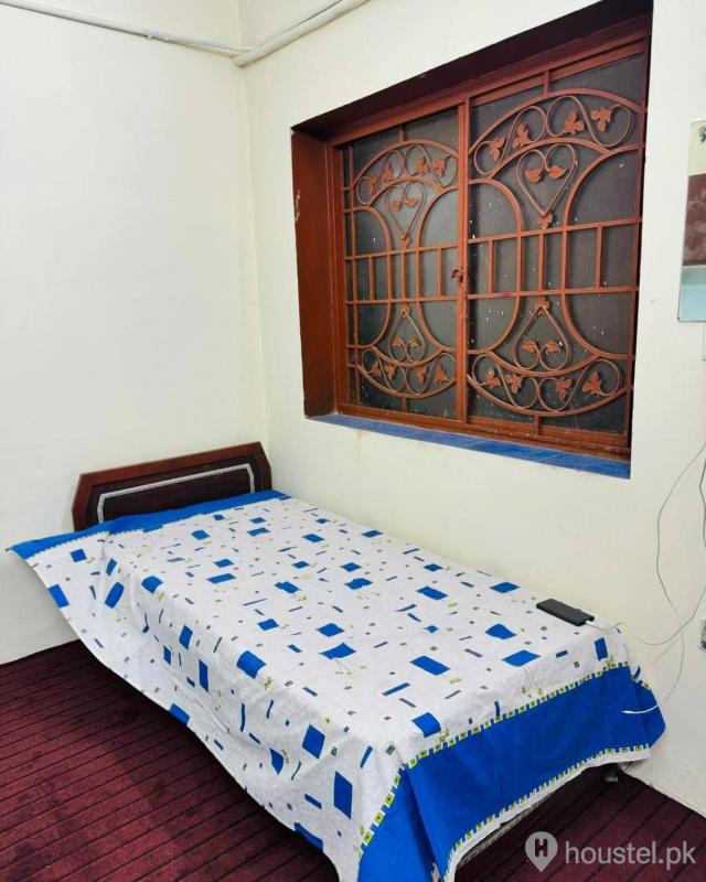 Al Arooj Girls Hostel Girls Hostel in Gulgasht Colony, Multan with WiFi - Photo 12