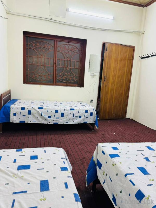 Al Arooj Girls Hostel Girls Hostel in Gulgasht Colony, Multan with WiFi - Photo 13