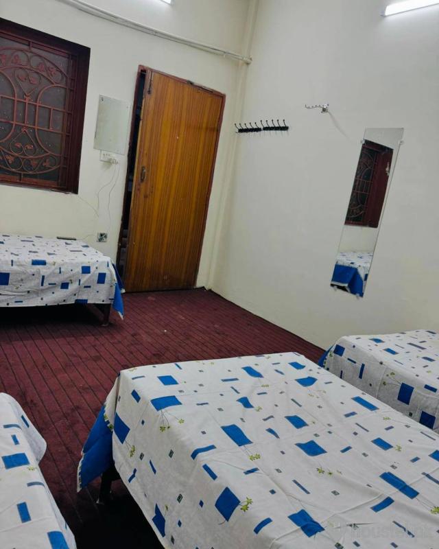 Al Arooj Girls Hostel Girls Hostel in Gulgasht Colony, Multan with WiFi - Photo 6