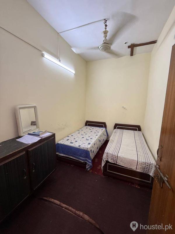 Al Arooj Girls Hostel Girls Hostel in Gulgasht Colony, Multan with WiFi - Photo 8