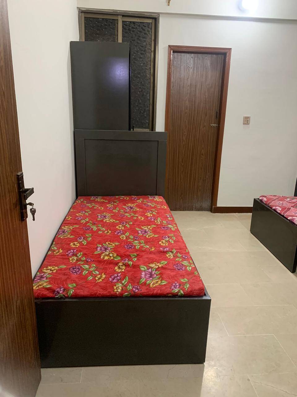 Royal Girls Hostel — girls hostel in DHA Phase 5, Karachi — photo 12 of 15