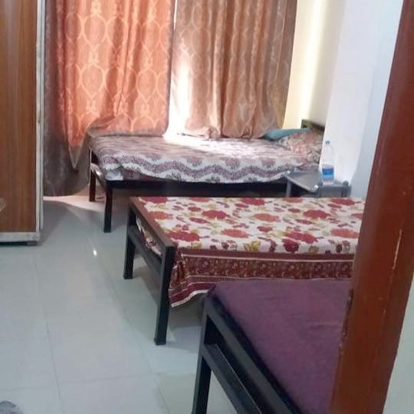 Three Seater Room at Rayan Girls Hostel — photo 4