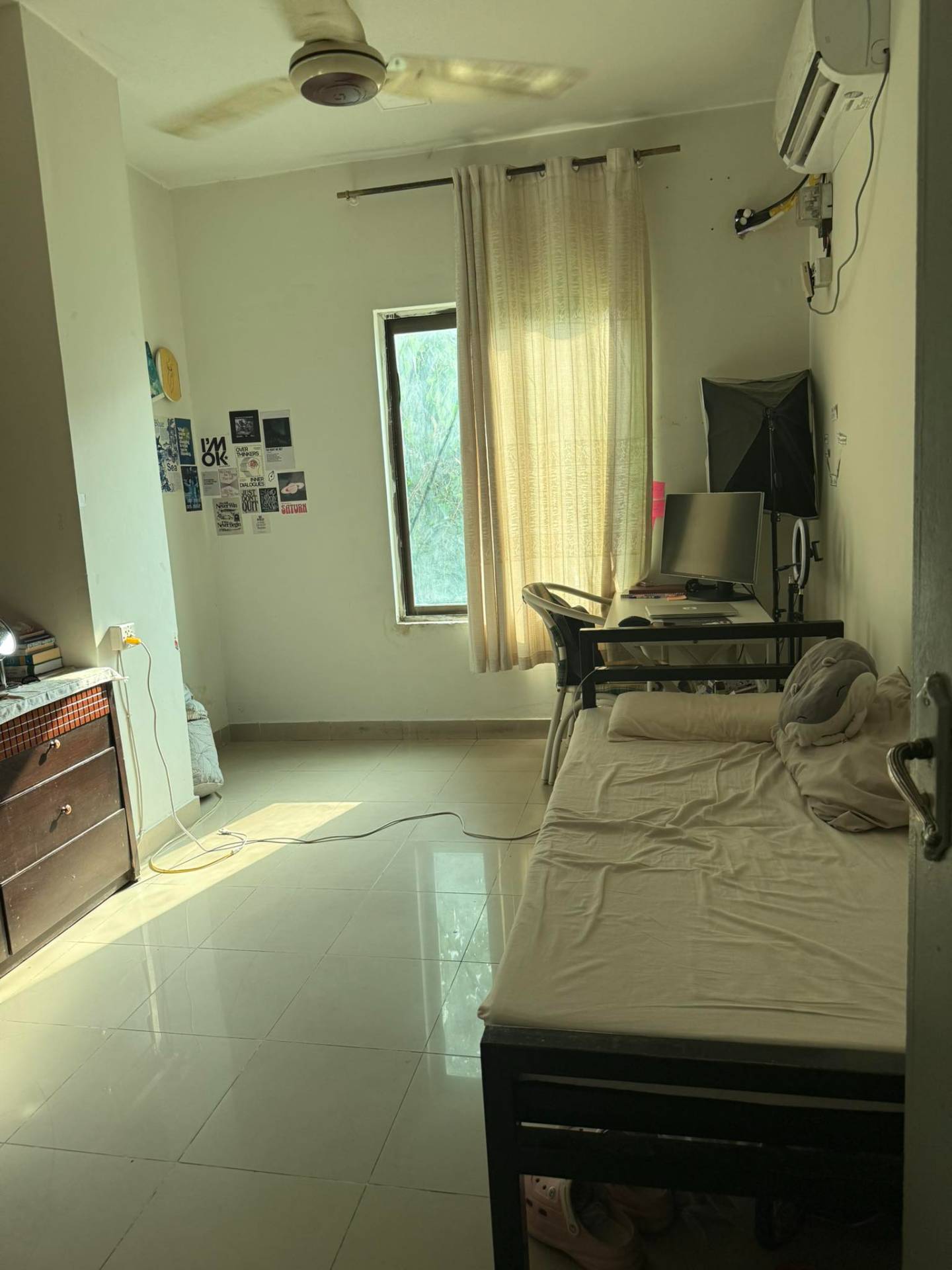 Three Seater Room at Rayan Girls Hostel — photo 7