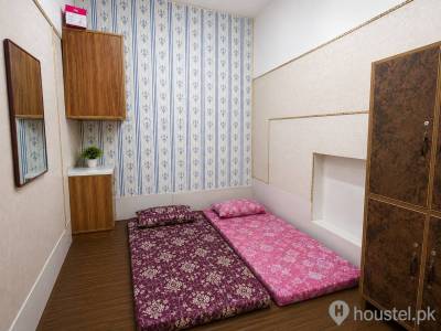 MMi Girls Residence & Executive Suites Girls Hostel in Faisalabad with WiFi from PKR 7,000