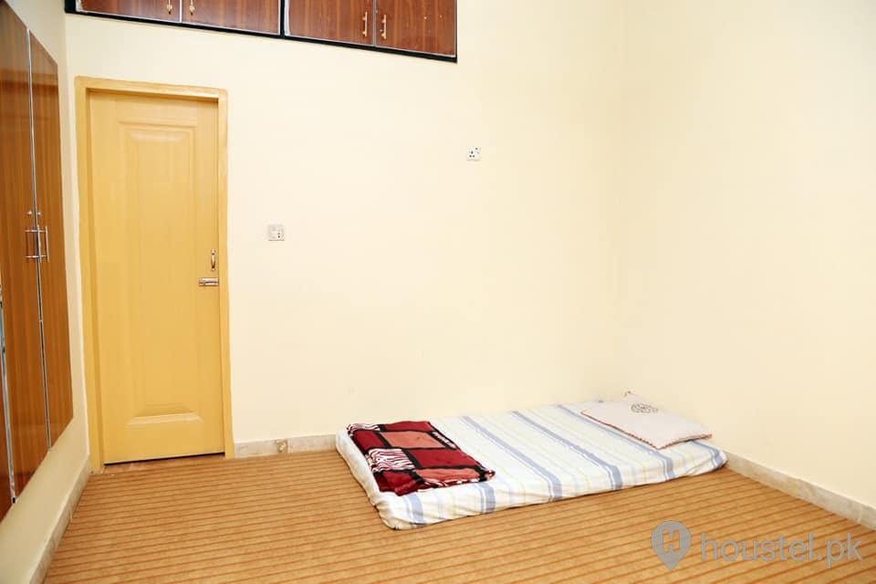 Premium Girls Hostel Girls Hostel in Adda Bosan, Multan with Mess, WiFi - Photo 15