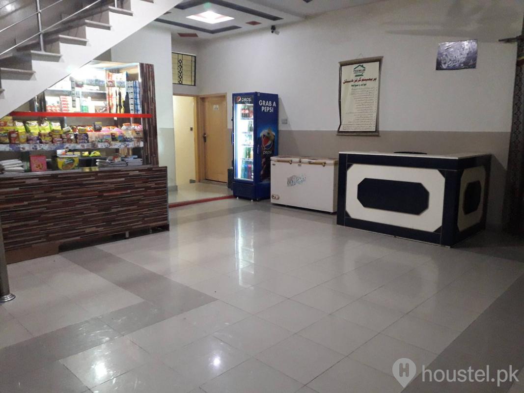 Premium Girls Hostel Girls Hostel in Adda Bosan, Multan with Mess, WiFi - Photo 9