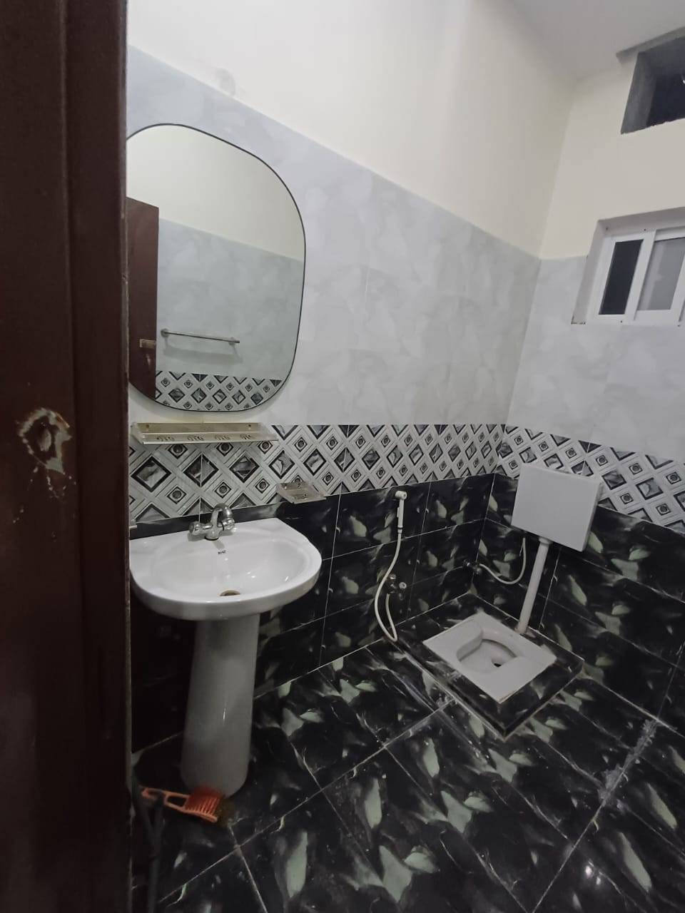 Three Seater Room at Barakah Girls Hostel — photo 3