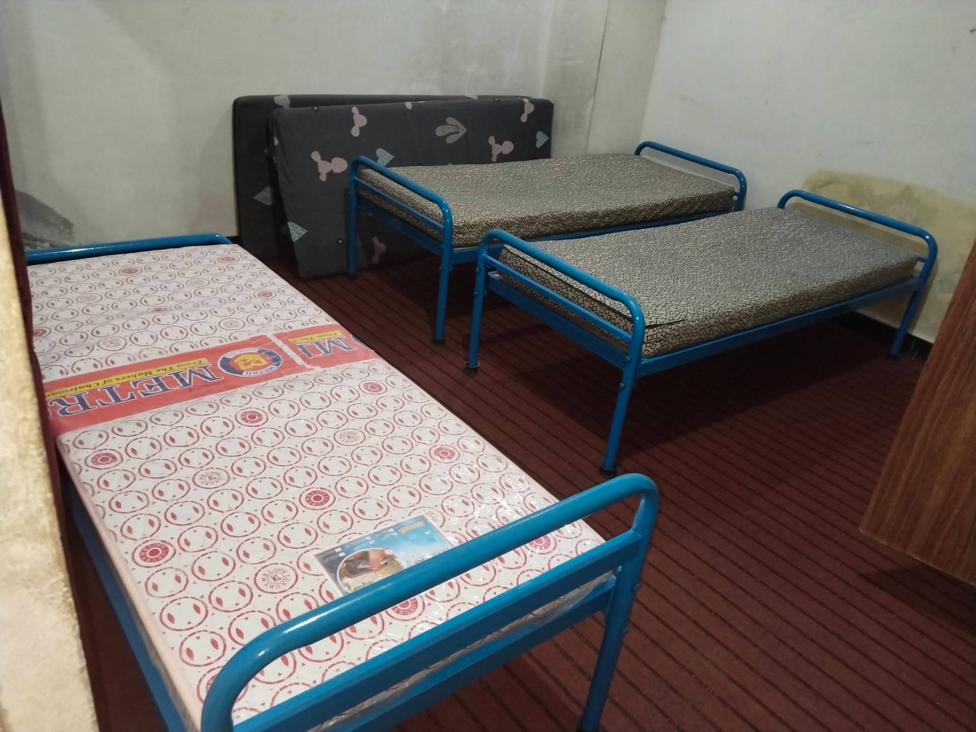 1 at Hoorain Girls Hostel — 4 Seater, Girls hostel with Beds/Mattresses, Faisalabad, Pakistan