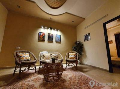 Maryam's Girls Hostel Girls Hostel in Johar Town, Lahore with WiFi - Photo 5