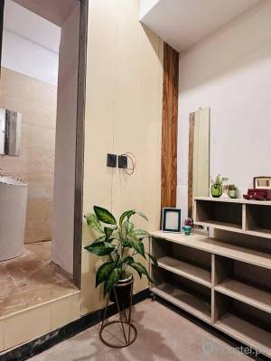 The Royal Living Girl's Hostel Girls Hostel in Lahore with WiFi from PKR 10,000