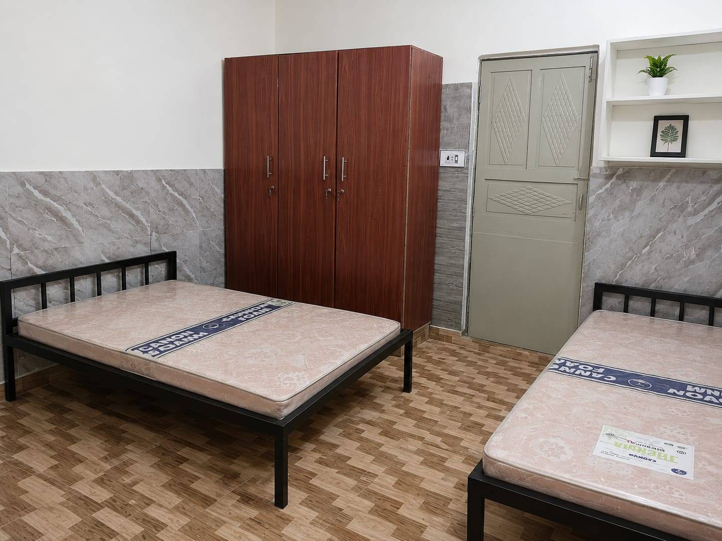 4 Seater Room at Elite Accomodation - PKR 20,000/month