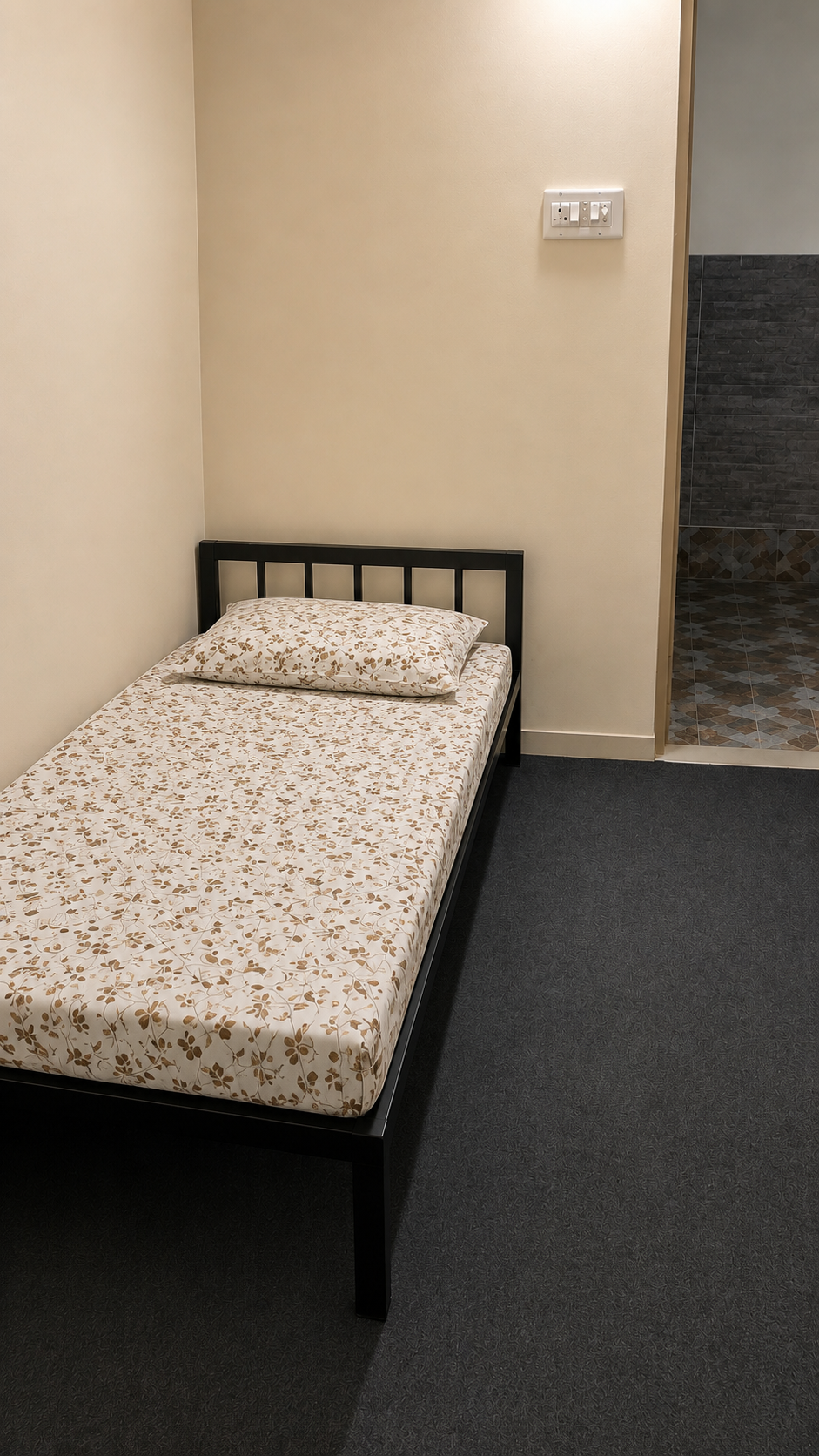 1 Seater Room at Elite Accomodation - PKR 25,000/month