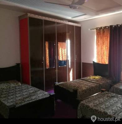 EXECUTIVE GIRLS HOSTEL Girls Hostel in Johar Town, Lahore with Mess, WiFi - Photo 4