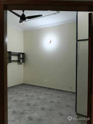 Talib Girls Hostel Lahore Girls Hostel in Khayaban-e-Zafar, Lahore with WiFi - Photo 9