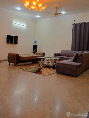 Eliteher Residence Girls Hostel in Lahore with Mess, WiFi from PKR 12,000