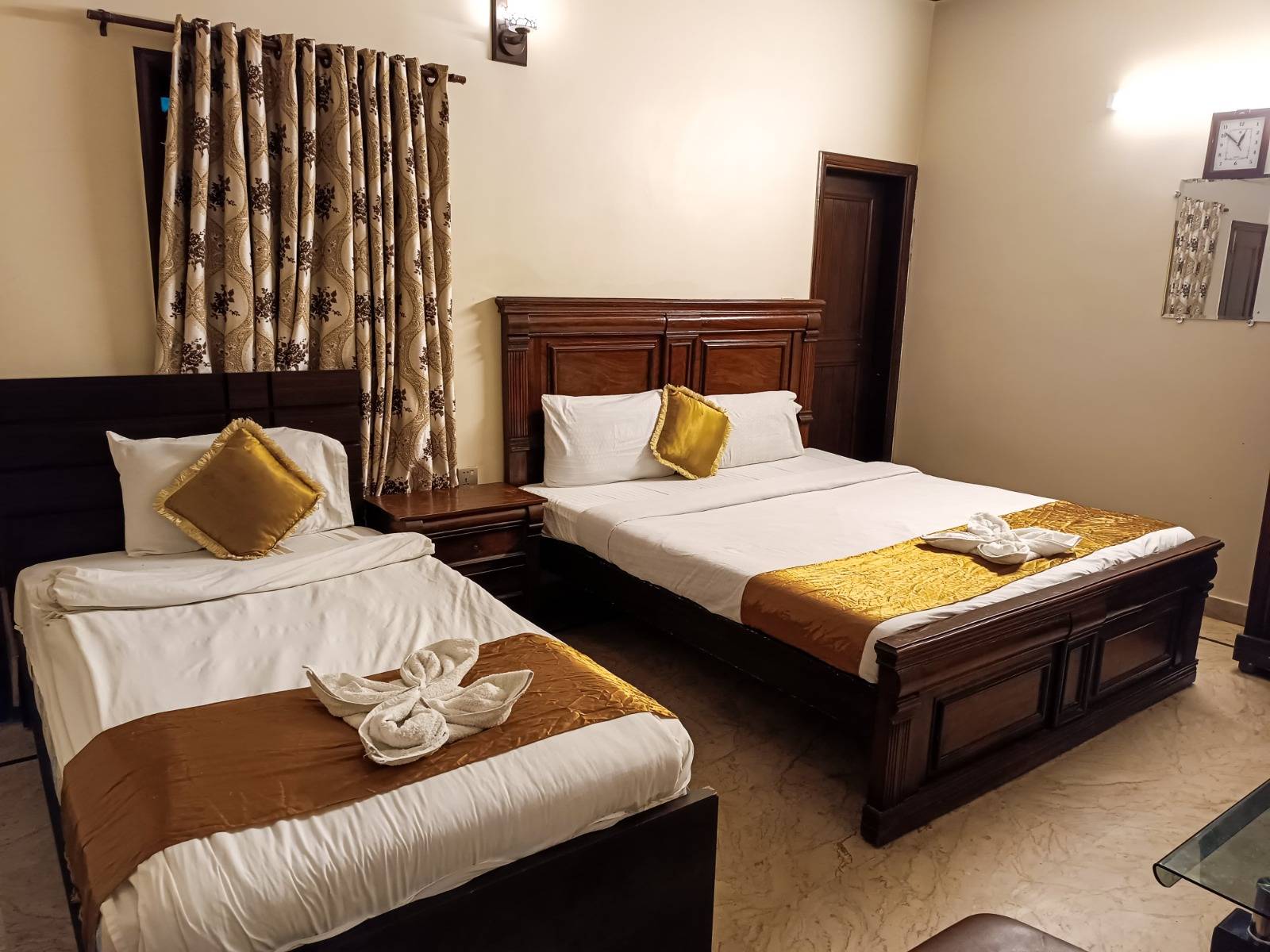 Three Seater Room at Bunny medico boys hostel