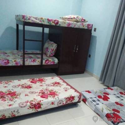 Zinab Girls Hostel Girls Hostel in Bahawalpur with WiFi from PKR 10,000