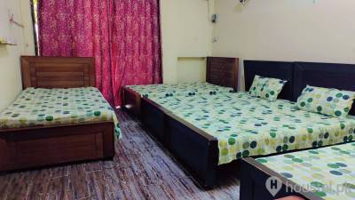 Stars Girls Hostel Lahore Girls Hostel in Lahore with Mess, WiFi from PKR 10,000