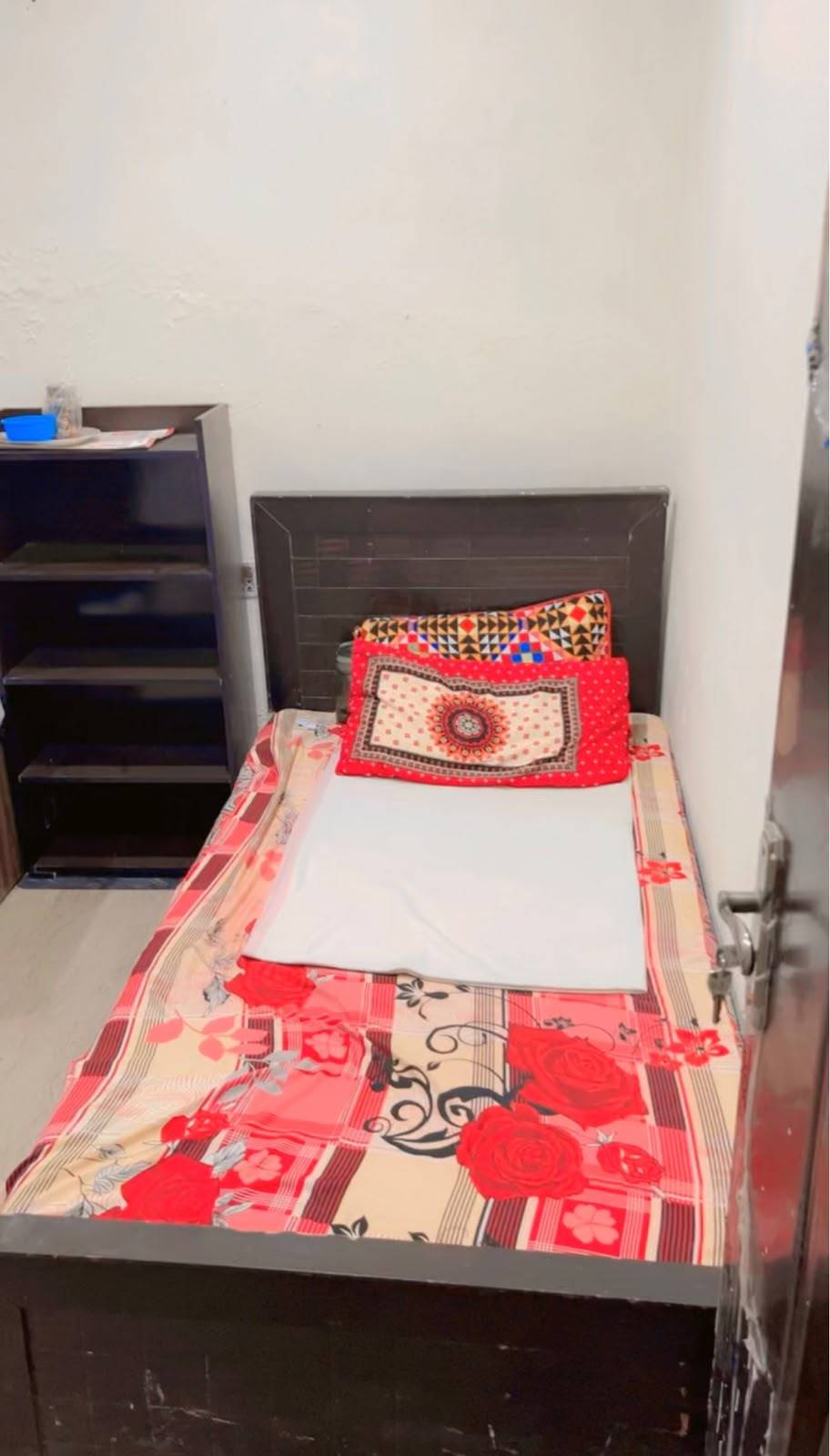 Down Town Girls Hostel, Johar Town