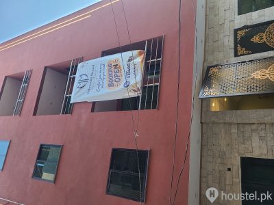 Mehmooda Masood Girls Hostel Girls Hostel in Lahore with WiFi from PKR 18,000