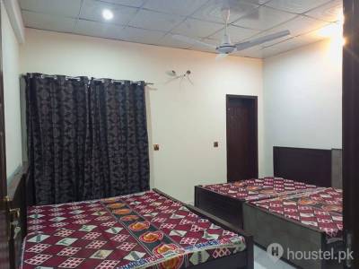 Crown Girls Hostel Valencia Town Girls Hostel in Lahore with Mess, WiFi from PKR 8,000