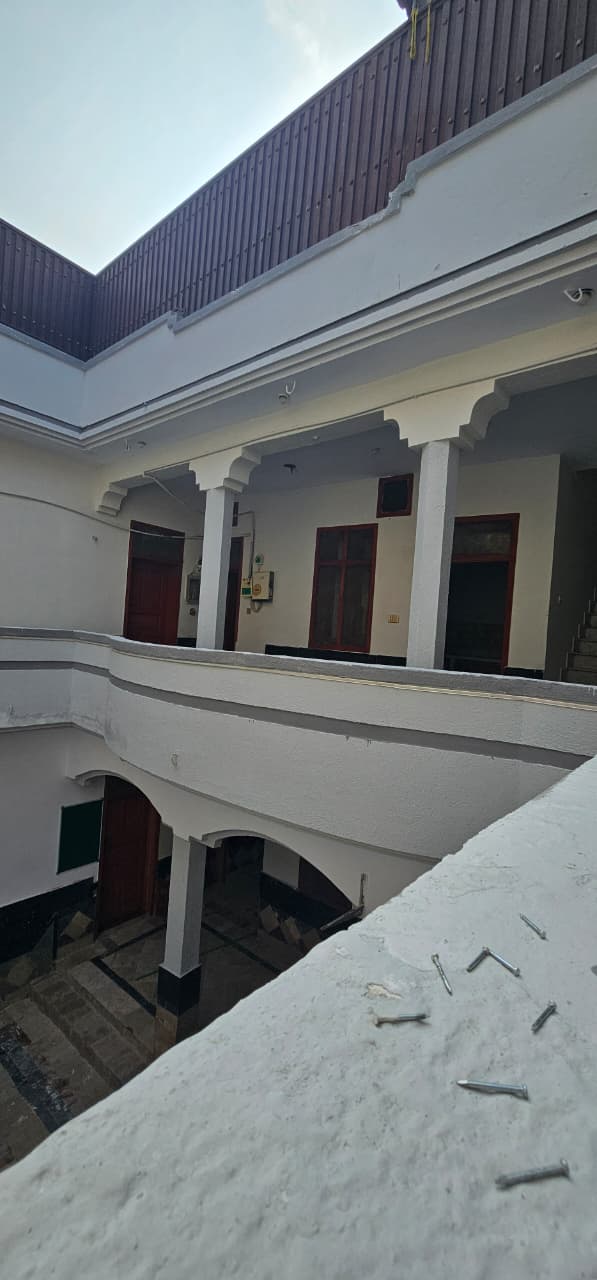 Four Seater Room at Welcome Girls Hostel Peshawar — photo 1