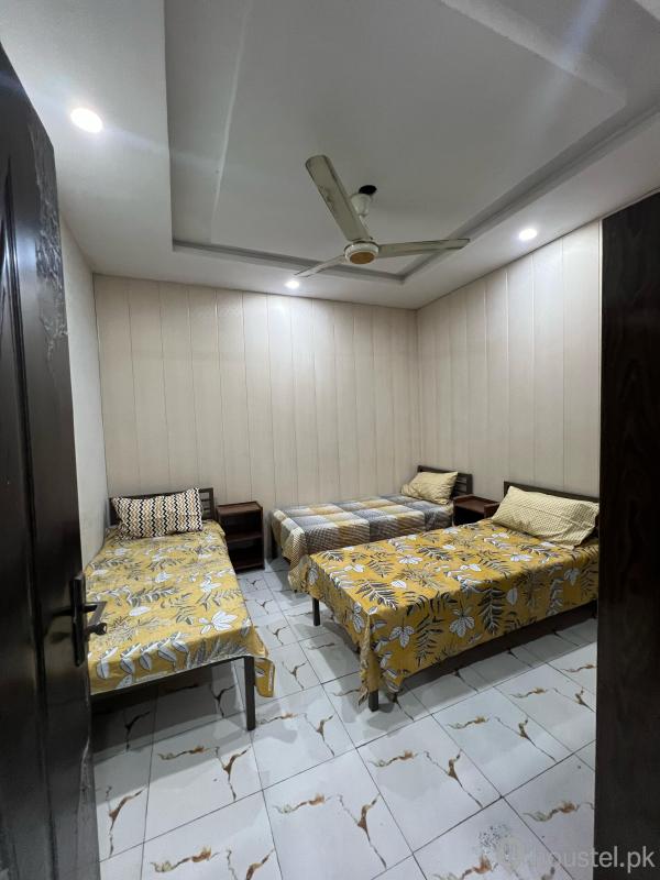 DOVE hostel Girls Hostel in Muslim Town, Lahore with Mess from PKR 13,000