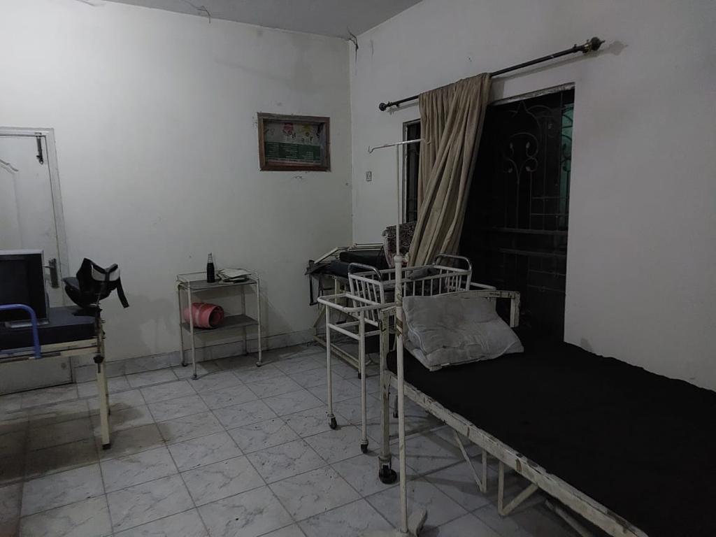 Amir town Boys Hostel in Riwaz Garden, Lahore with Mess