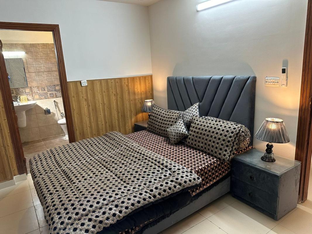 b1 at 2 bed apartment — 4 Seater, Boys hostel with AC, Bath, Geyser, Furnished, Cooler, Rawalpindi, Pakistan