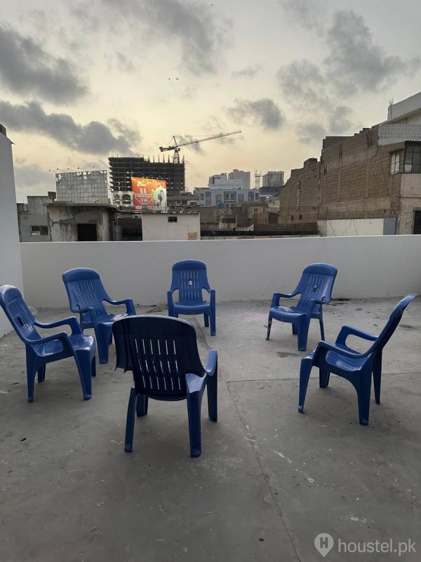 Hostel Hub — boys hostel in PECHS, Karachi — photo 8 of 9