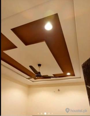 Premier Girls Hostel Near UCP Girls Hostel in Johar Town, Lahore with Mess - Photo 4