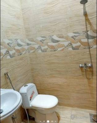 Premier Girls Hostel Near UCP Girls Hostel in Johar Town, Lahore with Mess - Photo 5