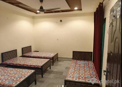 Premier Girls Hostel Near UCP Girls Hostel in Johar Town, Lahore with Mess - Photo 9
