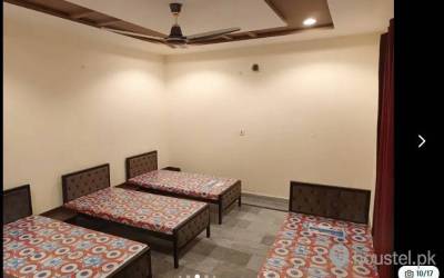 Premier Girls Hostel Near UCP Girls Hostel in Johar Town, Lahore with Mess - Photo 11