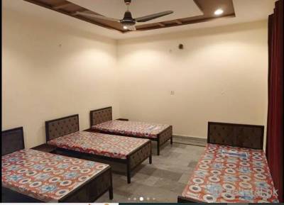 Premier Girls Hostel Near UCP Girls Hostel in Johar Town, Lahore with Mess - Photo 13