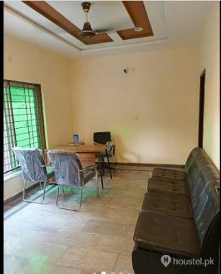 Premier Girls Hostel Near UCP Girls Hostel in Johar Town, Lahore with Mess - Photo 15