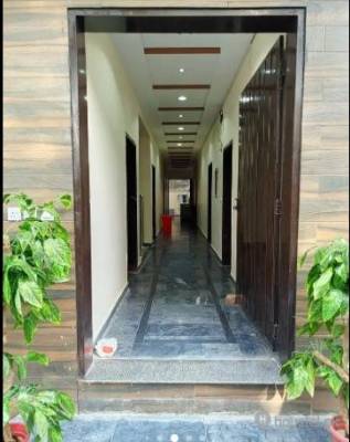 Premier Girls Hostel Near UCP Girls Hostel in Johar Town, Lahore with Mess - Photo 16