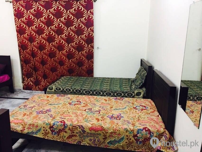 Al Banat Group of Girls Hostels - Girls in Lahore