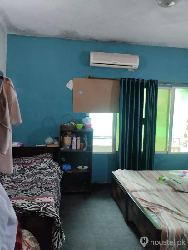 Three Seater Room at Alkhair girls hostal branch2 — photo 2
