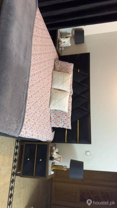 One Seater Room at Paying-guest  hostels- for girls