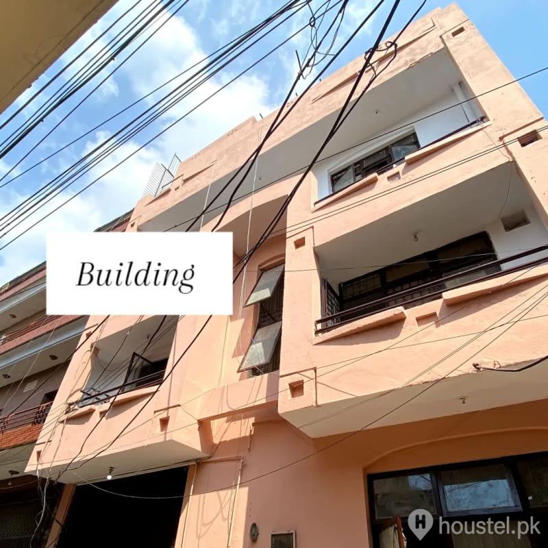 White Petal Girls Hostel Girls Hostel in Gulberg III, Lahore with Mess, WiFi - Main Photo