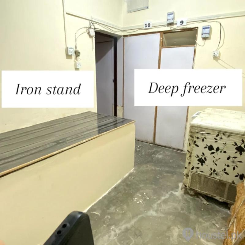 White Petal Girls Hostel Girls Hostel in Gulberg III, Lahore with Mess, WiFi - Photo 8