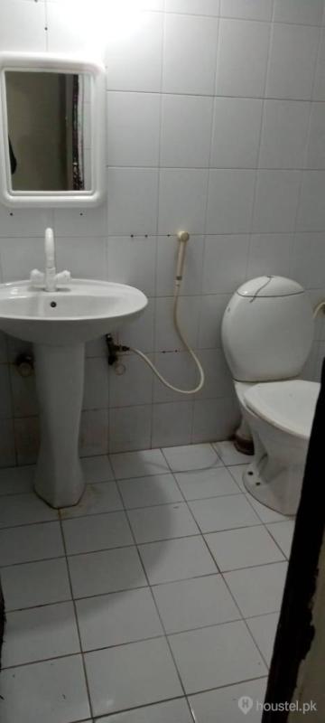 UK BOYS HOSTEL Boys Hostel in Faisal Town, Lahore - Photo 4