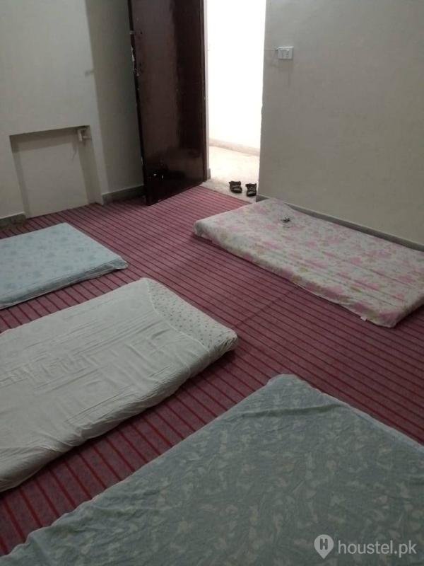 UK BOYS HOSTEL Boys Hostel in Faisal Town, Lahore - Photo 8