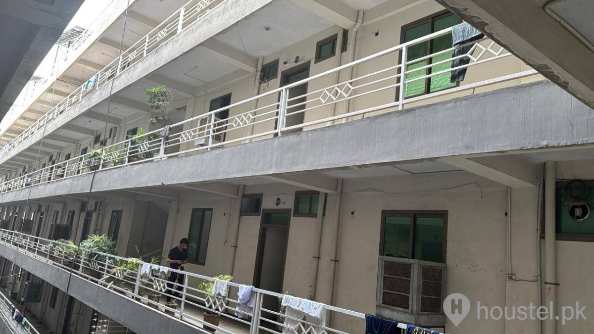 2-Seater room at space boys  hostel — 2 Seater, Boys hostel with AC, Bath, Geyser, Furnished, Cooler, Peshawar, Pakistan
