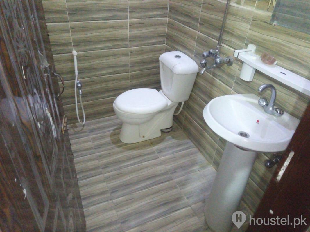 Malik Girls Hostel Girls Hostel in Gulgasht Colony, Multan with Mess, WiFi - Photo 6