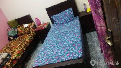 Parkway girls hostel Girls Hostel in Model Town, Lahore with WiFi from PKR 17,000