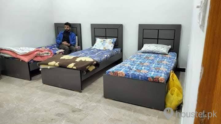 Lavish Boys hostel Boys Hostel in Gulistan-e-Johar, Karachi from PKR 9,000