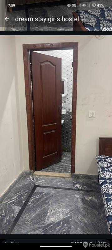 Dream Stay Girls Hostel Girls Hostel in Johar Town, Lahore with Mess - Photo 7